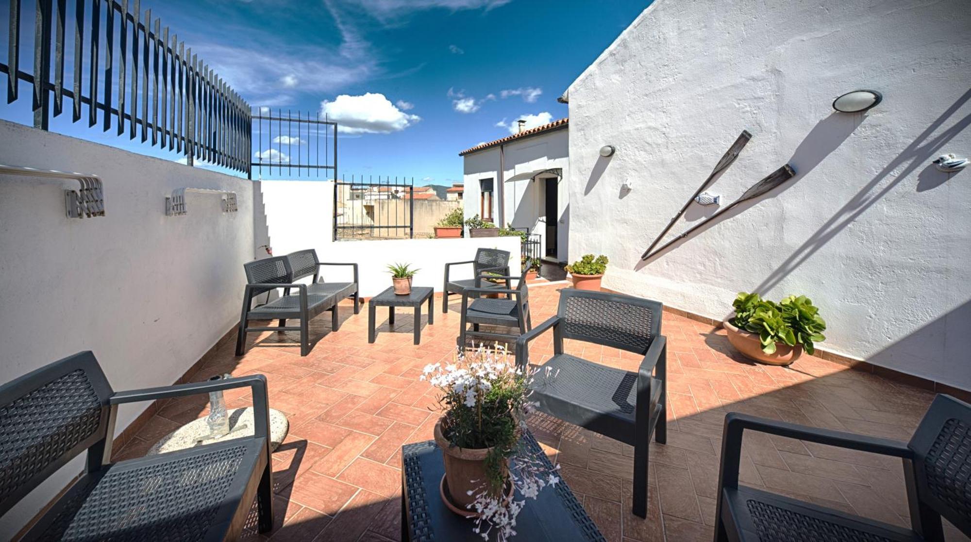 B&B Antica Dimora Ольбия Экстерьер фото